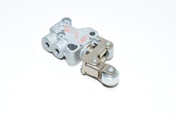 Univer AI-9200 AI JET sarjan 3/2 NC miniatyyriläppäventtiili M5 porteilla
